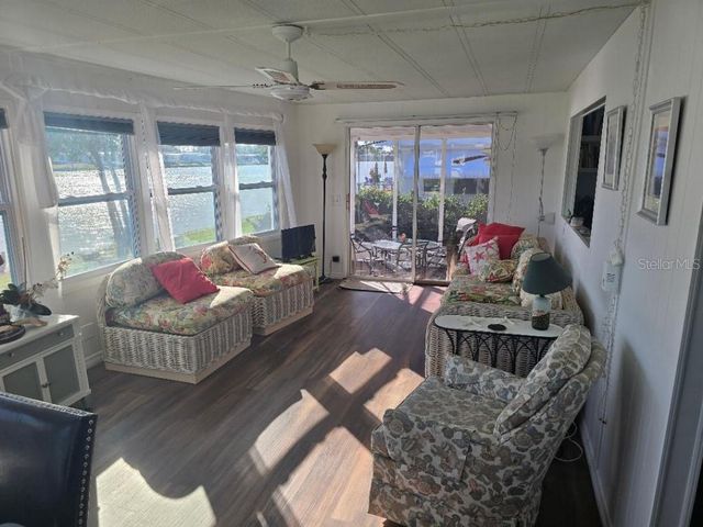 808 53RD AVENUE E 117, Bradenton, FL 34203