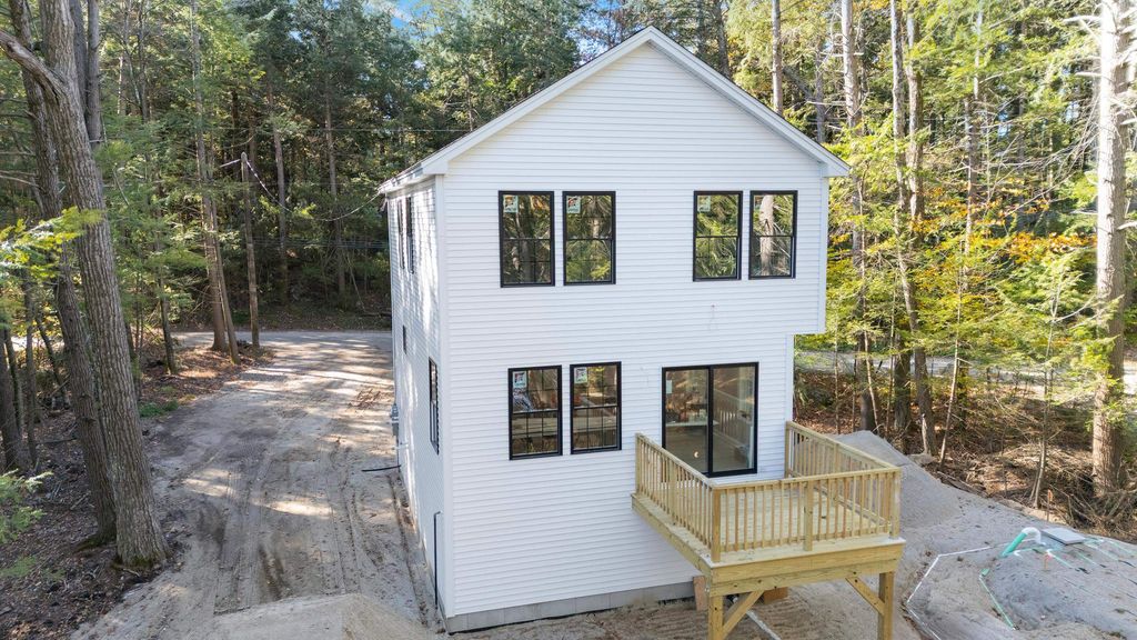 98 Emerald Drive, Hillsborough, NH 03244