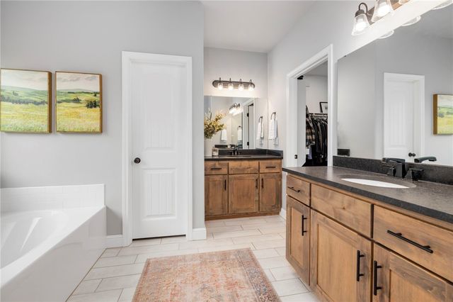 2131 Periwinkle Place, Centerton, AR 72719