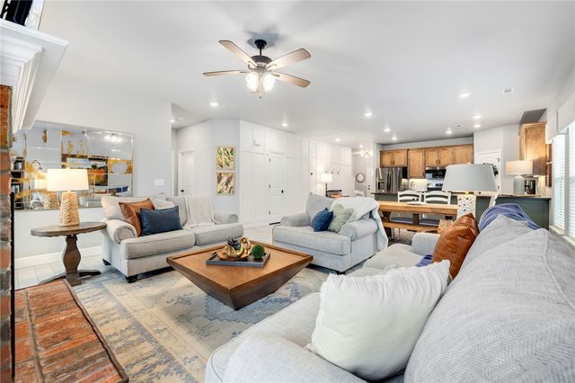 2131 Periwinkle Place, Centerton, AR 72719