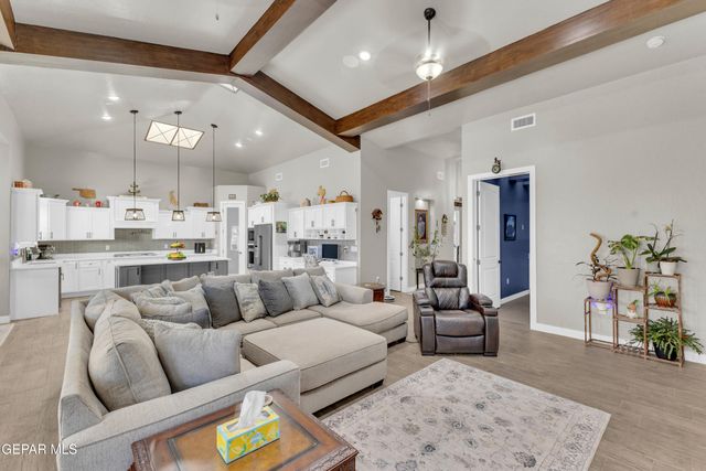 2324 ARTURO VALLEJO Street, El Paso, TX 79938