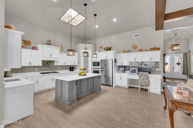 2324 ARTURO VALLEJO Street, El Paso, TX 79938