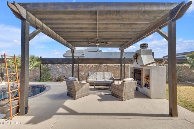 2324 ARTURO VALLEJO Street, El Paso, TX 79938