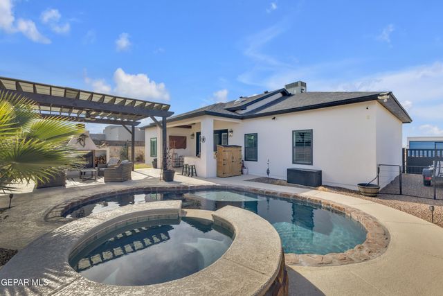 2324 ARTURO VALLEJO Street, El Paso, TX 79938