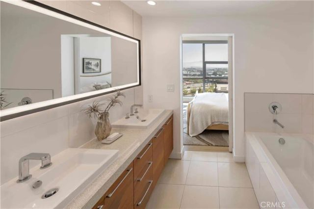 9 MacArthur Place 602, Santa Ana, CA 92707