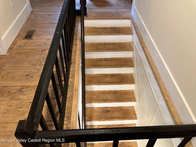 353 Vosenkill Road, Athens, NY 12015