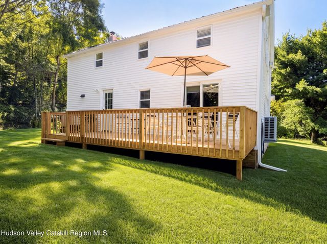 353 Vosenkill Road, Athens, NY 12015