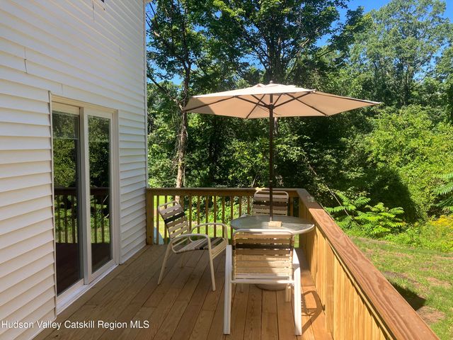 353 Vosenkill Road, Athens, NY 12015