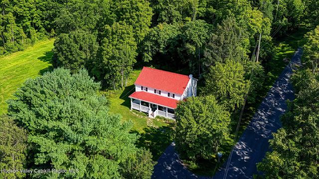 353 Vosenkill Road, Athens, NY 12015