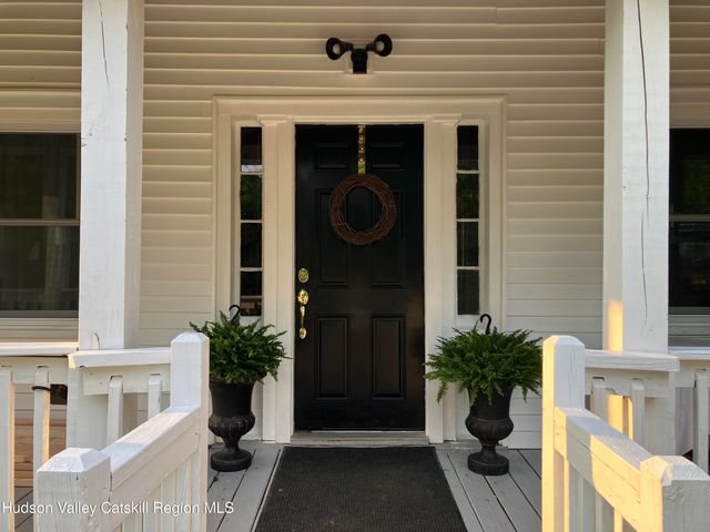 353 Vosenkill Road, Athens, NY 12015
