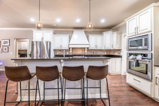 2779 Shagbark Bend, Fayetteville, AR 72703