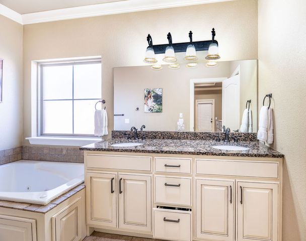 2779 Shagbark Bend, Fayetteville, AR 72703