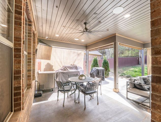 2779 Shagbark Bend, Fayetteville, AR 72703