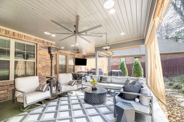 2779 Shagbark Bend, Fayetteville, AR 72703