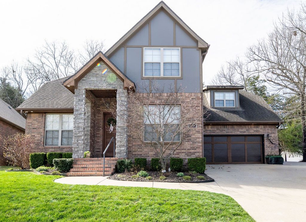 2779 Shagbark Bend, Fayetteville, AR 72703