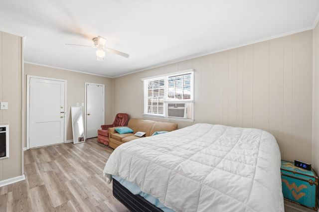 207 5th Ave. N, North Myrtle Beach, SC 29582