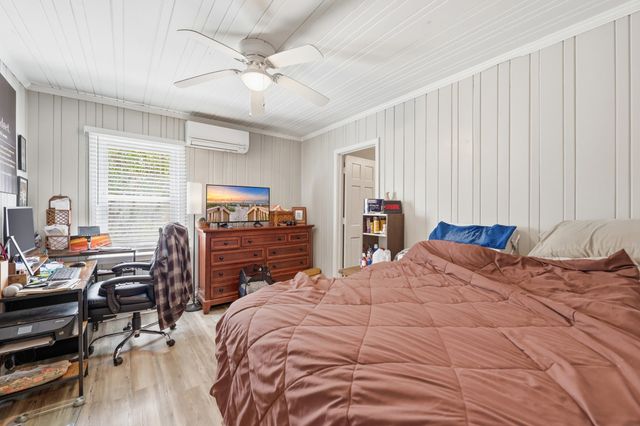 207 5th Ave. N, North Myrtle Beach, SC 29582