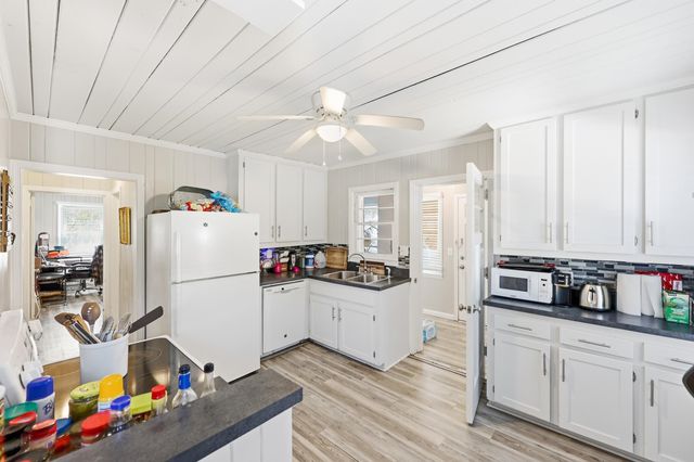 207 5th Ave. N, North Myrtle Beach, SC 29582