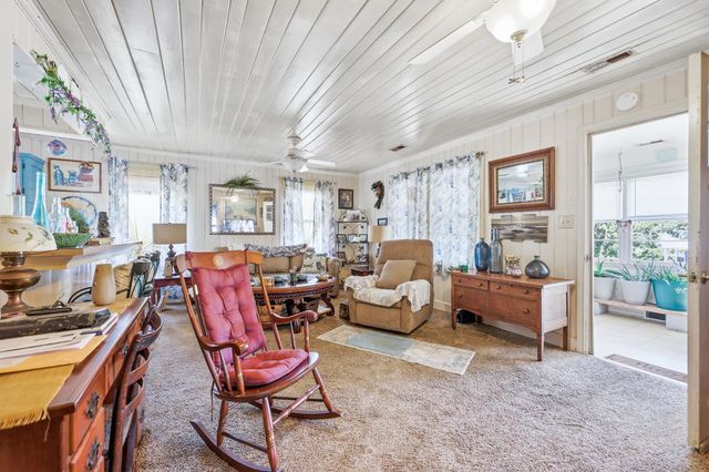 207 5th Ave. N, North Myrtle Beach, SC 29582