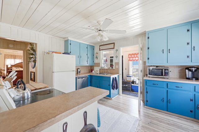 207 5th Ave. N, North Myrtle Beach, SC 29582