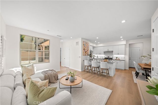 112 Tallowood, Irvine, CA 92620