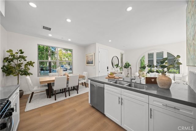 112 Tallowood, Irvine, CA 92620
