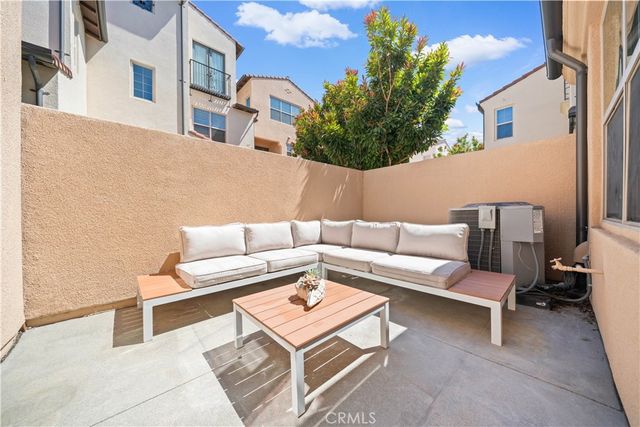 112 Tallowood, Irvine, CA 92620