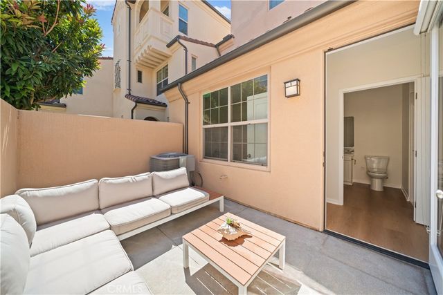 112 Tallowood, Irvine, CA 92620