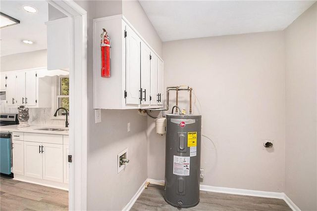 1431 Mohawk Drive, Lawrenceville, GA 30043