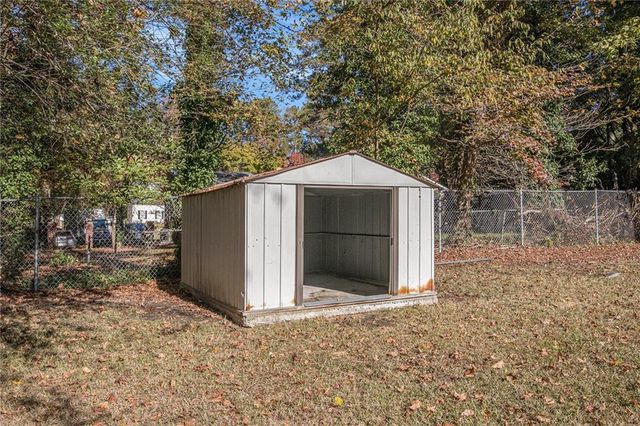 1431 Mohawk Drive, Lawrenceville, GA 30043