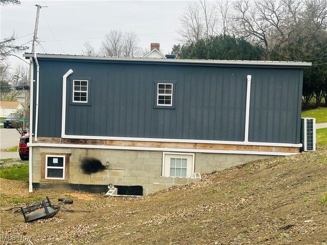 102 Cadiz Avenue, Cadiz, OH 43907