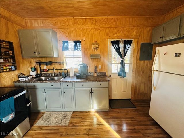 102 Cadiz Avenue, Cadiz, OH 43907