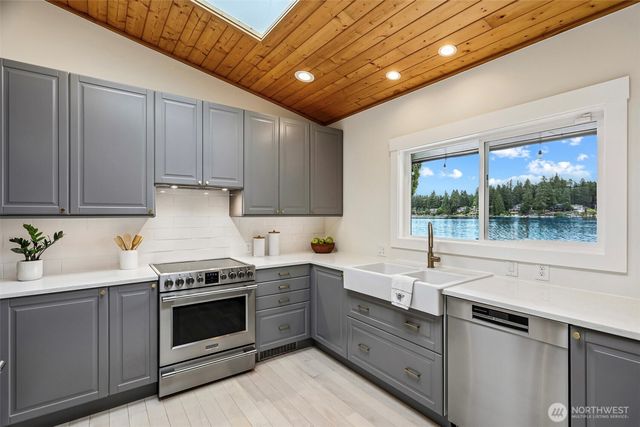 29718 226th Avenue SE, Black Diamond, WA 98010