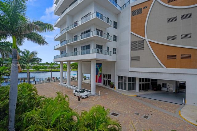 4010 S Ocean Dr T3905, Hollywood, FL 33019