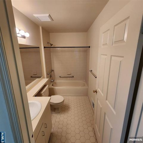 1265 Mulberry Drive, Mahwah, NJ 07430