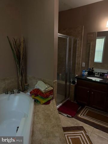 6811 HAMPTON BAY LN, Gainesville, VA 20155