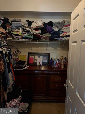 6811 HAMPTON BAY LN, Gainesville, VA 20155