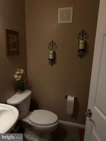 6811 HAMPTON BAY LN, Gainesville, VA 20155