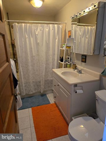 1319 E ST NE, Washington, DC 20002