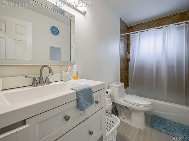 34508 Bock Street, Westland, MI 48185