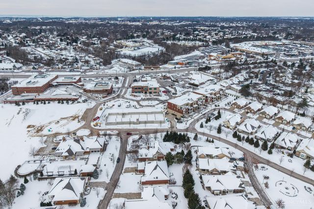 230 Vintage Club Drive, Montgomery, OH 45249