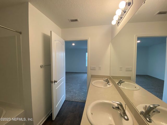 2773 OAK STREAM Drive, Green Cove Springs, FL 32043