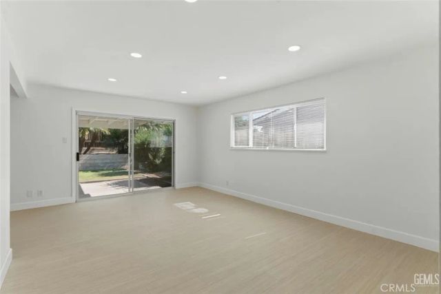 916 Alandale Avenue, Bakersfield, CA 93308
