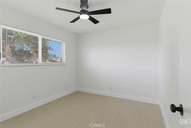 916 Alandale Avenue, Bakersfield, CA 93308