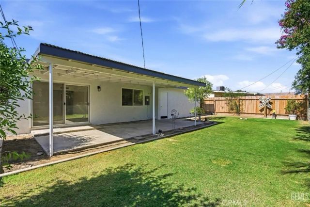 916 Alandale Avenue, Bakersfield, CA 93308