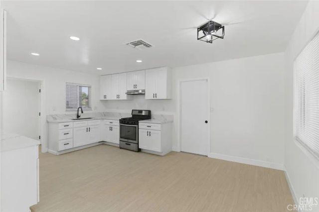 916 Alandale Avenue, Bakersfield, CA 93308
