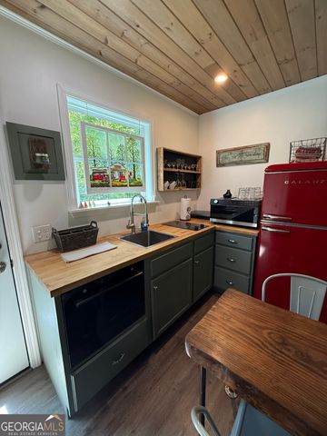 110 Cody Road, Mount Airy, GA 30563