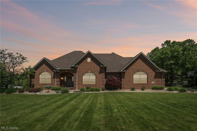 6395 Great Court Circle NW, Massillon, OH 44646