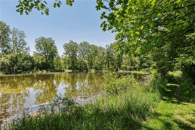 6395 Great Court Circle NW, Massillon, OH 44646