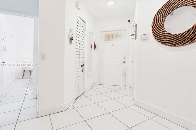 1595 Springside Dr, Weston, FL 33326